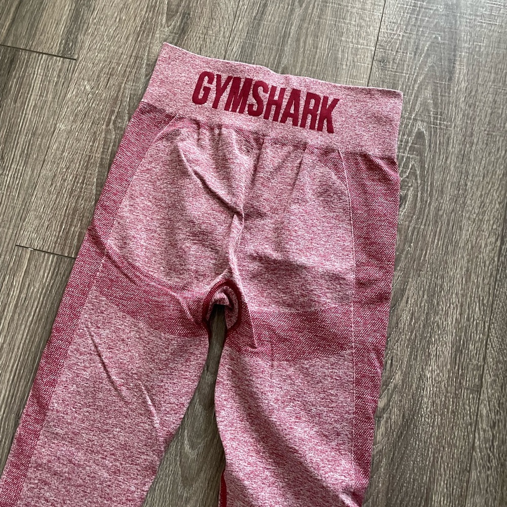 Gymshark Pink Seamless Leggings with Moisture-Wicking Fabric